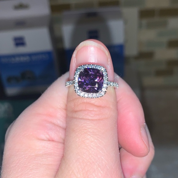 BRAND NEW WHITE SAPPHIRE AND PURPLE AMETHYST STERLING SILVER SIZE 8 RING - Picture 2 of 6